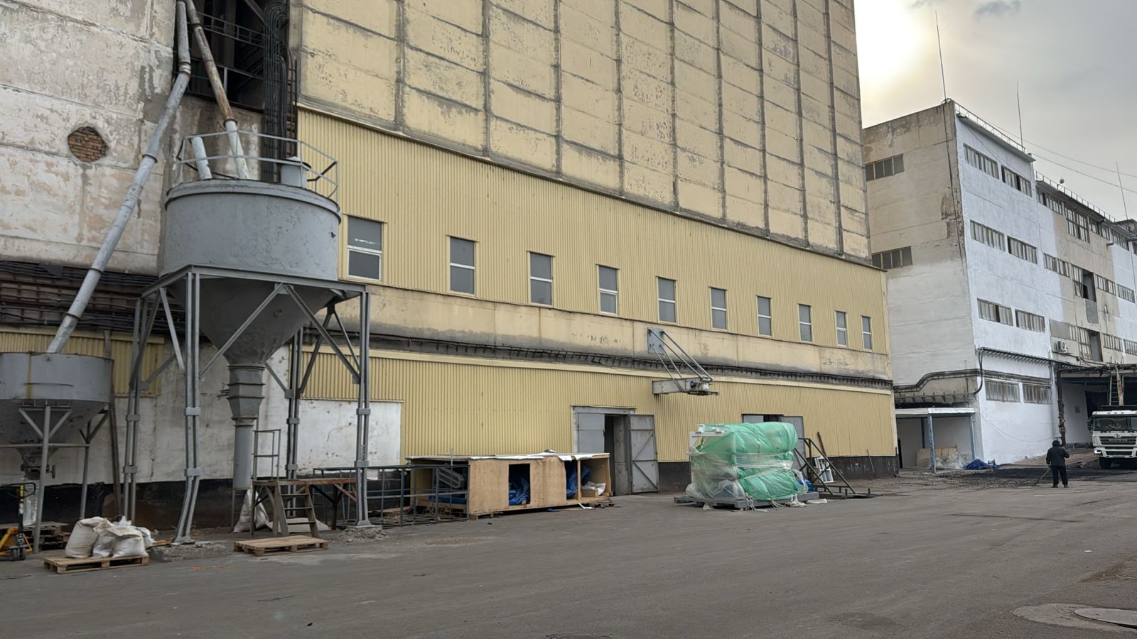 Expansion of the Elevator at the Feed Mill